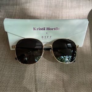 NWOT Krista Horton Diff ‘Boss’ Sunglasses